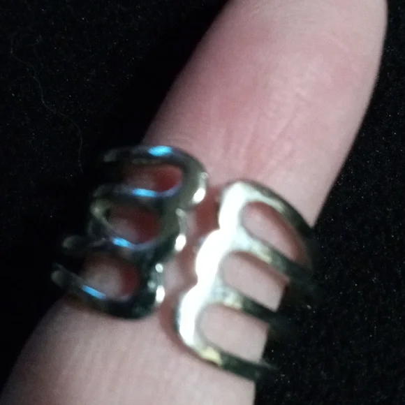 Silver ring 💍 - Picture 2 of 4